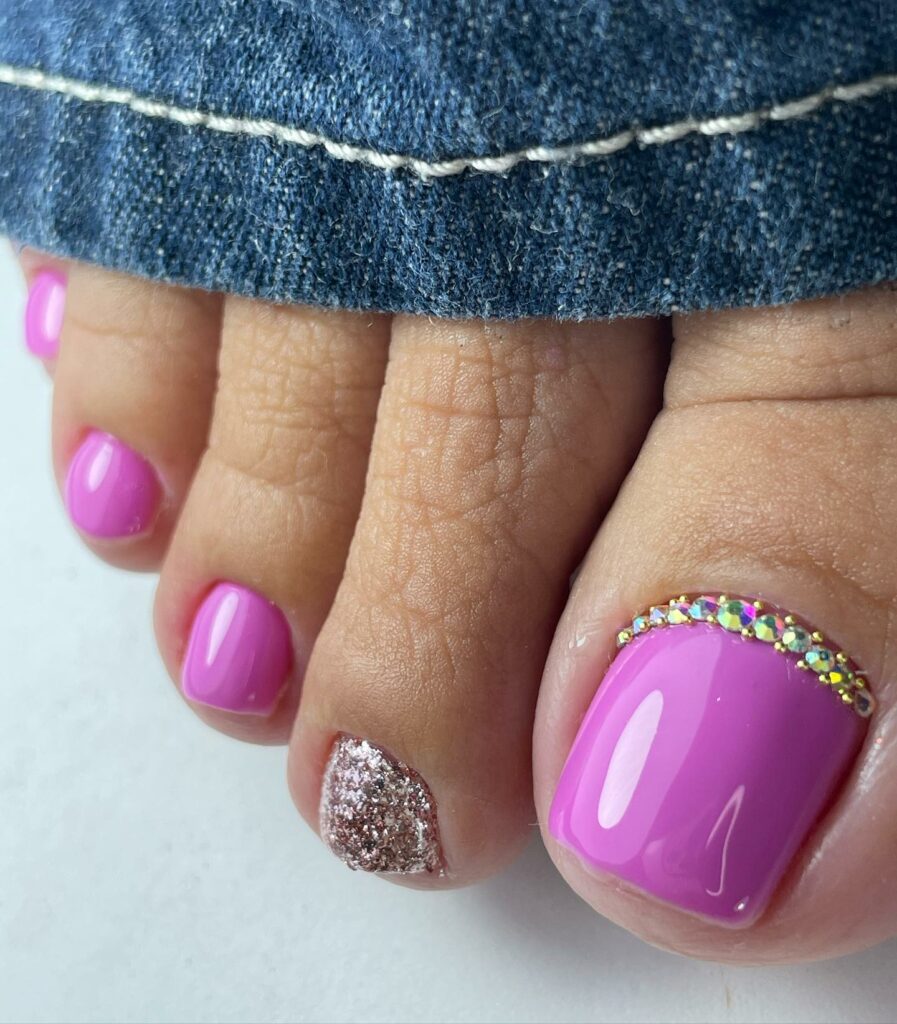 25 Light Purple Pedicure Ideas to Try in 2024 28 Purple Diamond