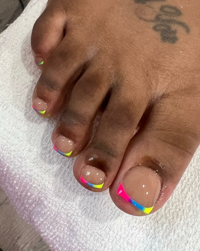 35 Neon Pedicure Ideas to Make a Bold Statement in 2024 14 Neon Rainbow