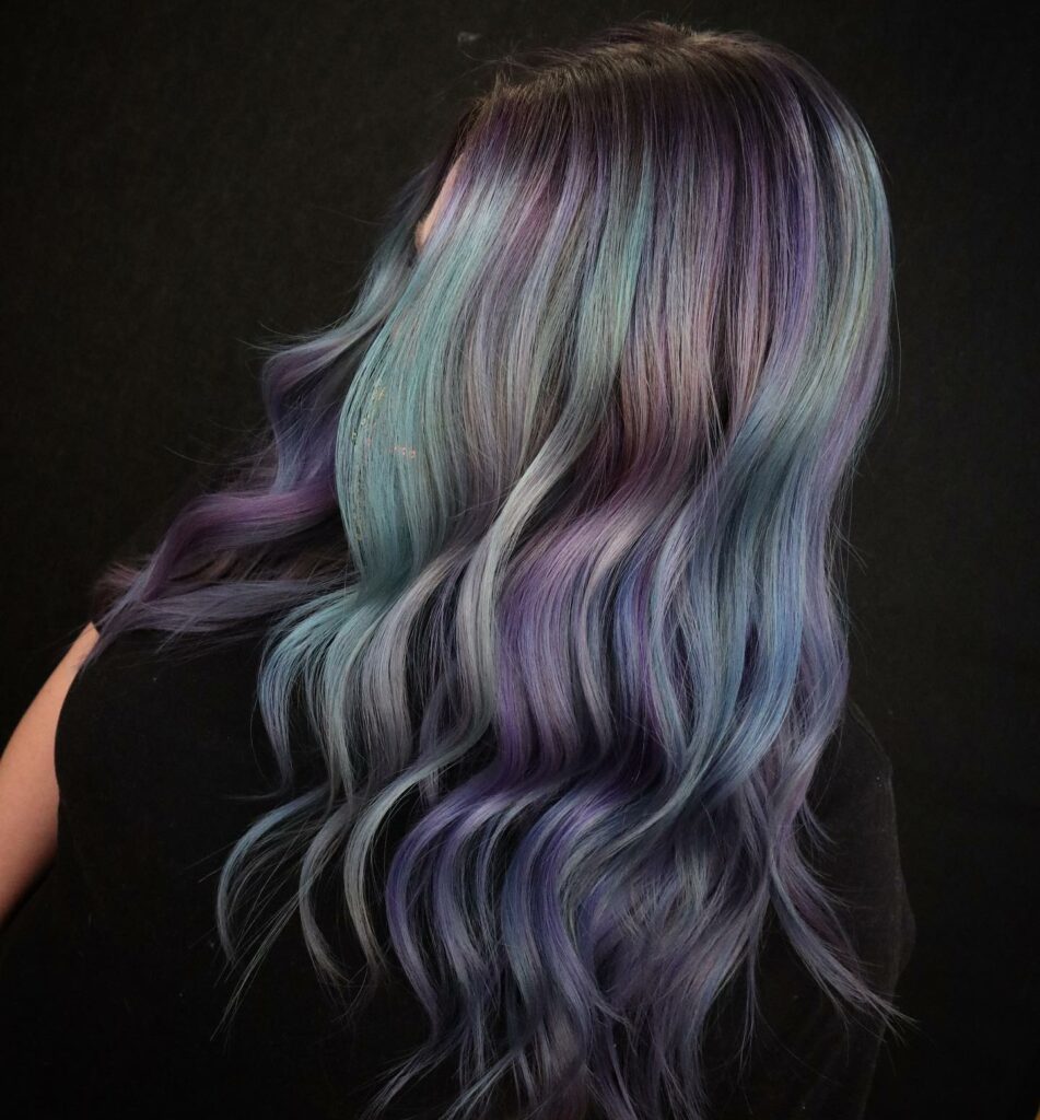 30 Spooky Halloween Hairstyles Ideas to Experiment with in 2024 11 Enchanting Witchy Waves