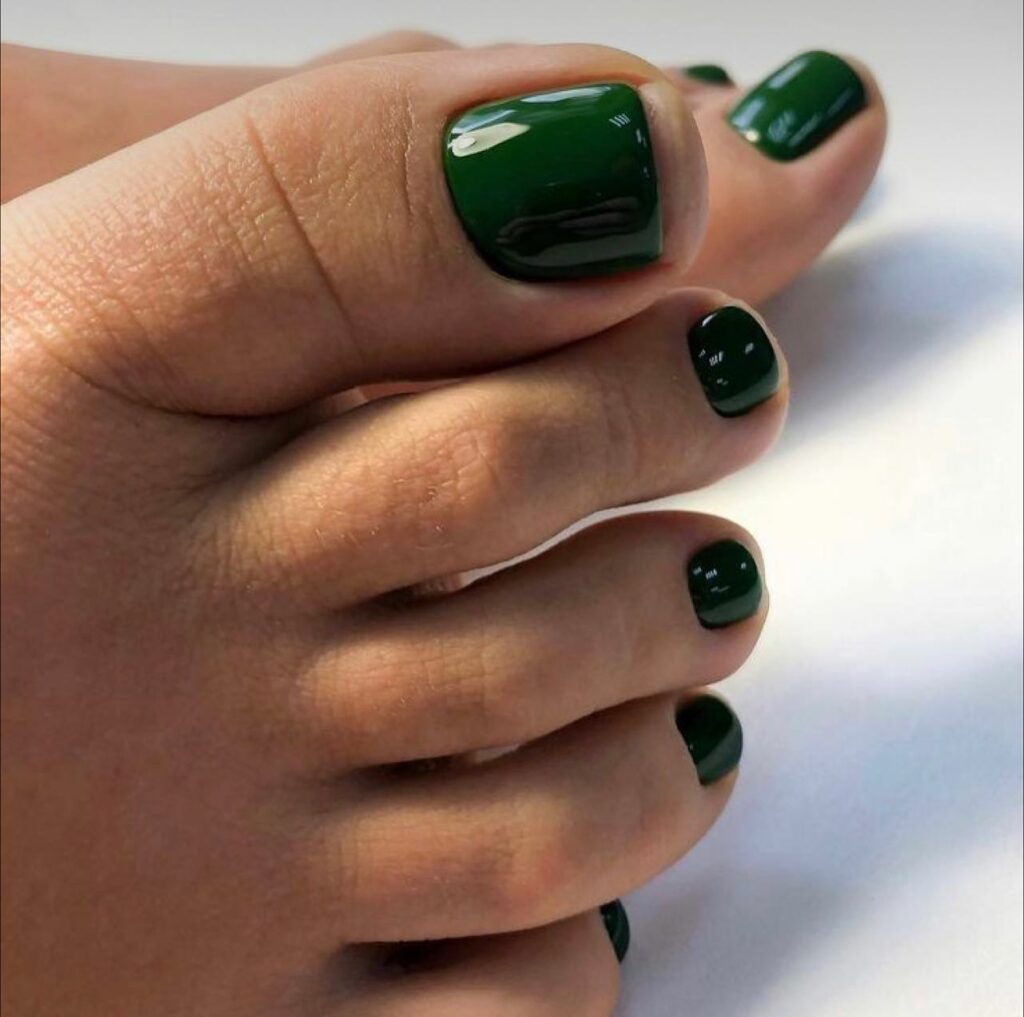 40 Latest Dark Green Pedicure Ideas To Try In 2024! 16 Enigmatic Dark Green Pedicure