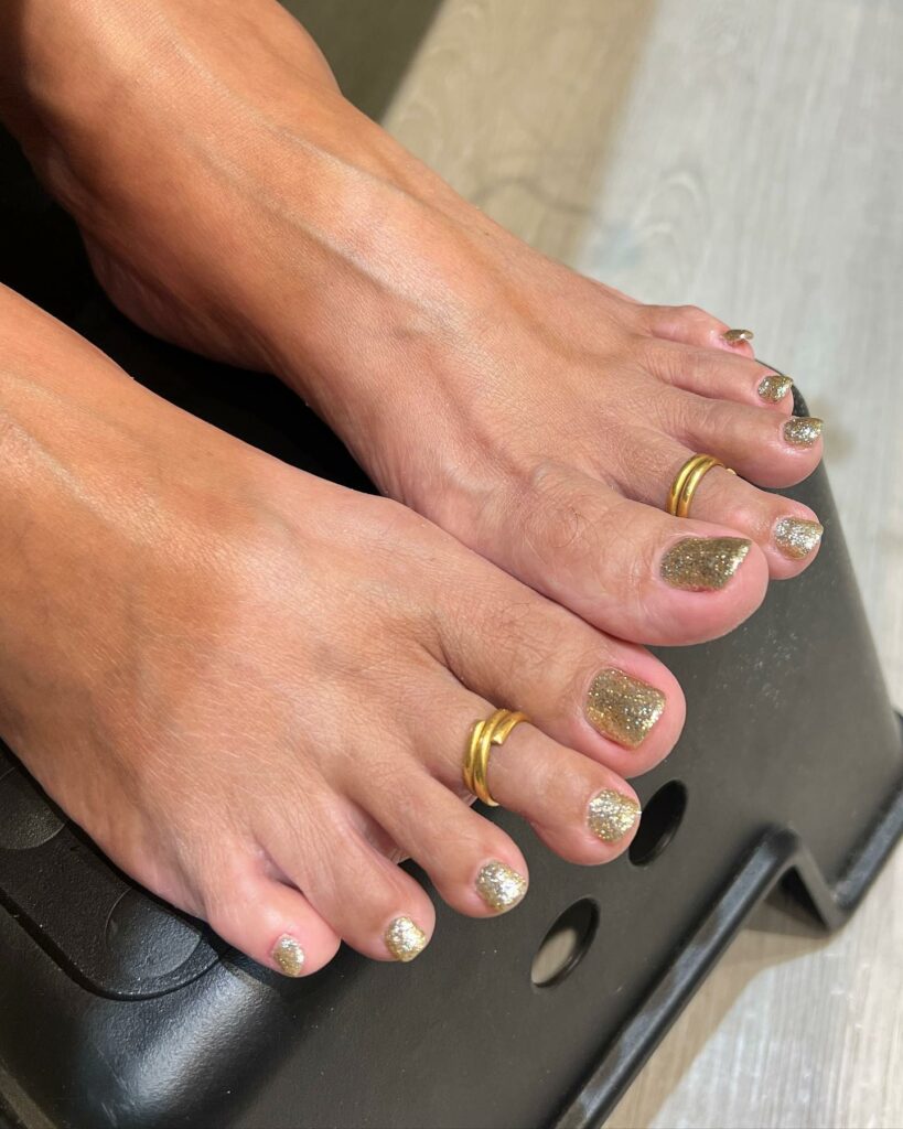 30 Gold Pedicure Ideas to Add Glamour to Your Look in 2024 24 Gold Glitter Pedicure