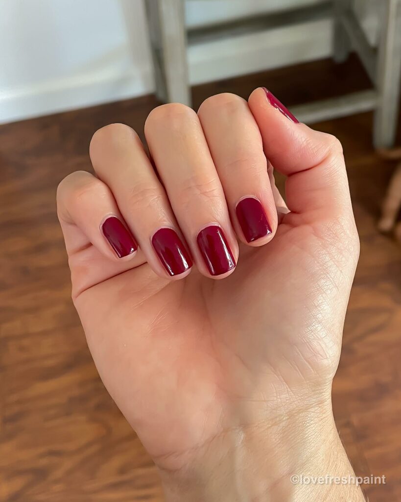 20 LATEST SHORT RED NAIL IDEAS TO TRY IN 2024! 19 Red Whine Short Nails