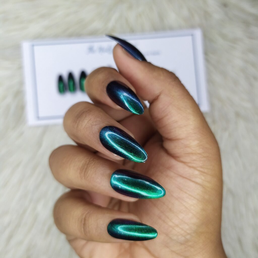 30 Latest Green Chrome Nail Ideas To Try in 2024! 18 Green And Black Chrome Nails