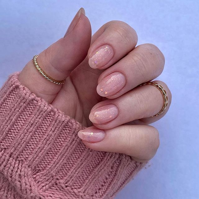 20 Latest Nude Short Nail Ideas To Try In 2024! 21 Short Nude Nails With Glitter