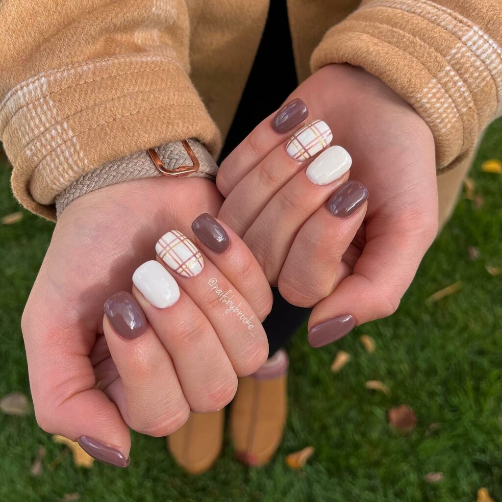 29 LATEST PLAID NAIL DESIGNS TO TRY IN 2024! 25 Brown And White Plaid Nails