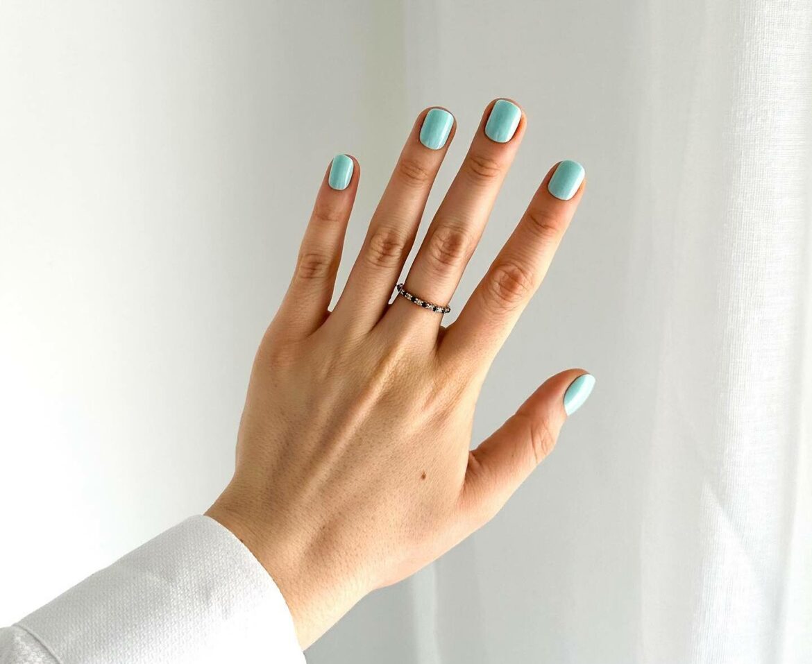 20 Latest Tiffany Blue Nail Ideas To Try In 2024! 26