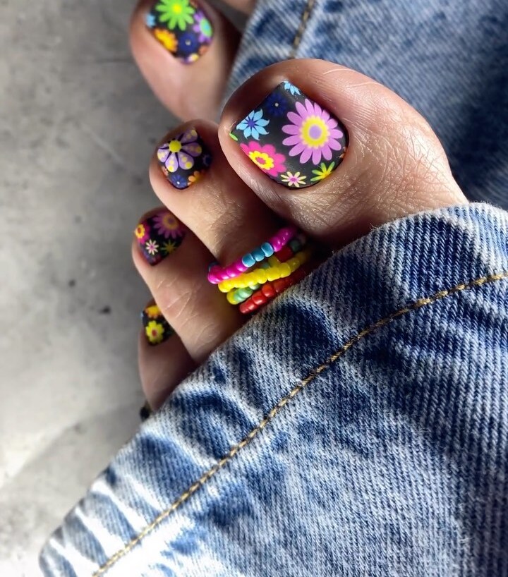 20 Latest Flower Pedicure Designs To Try In 2024! 27 Colorful Sunflower Pedicure