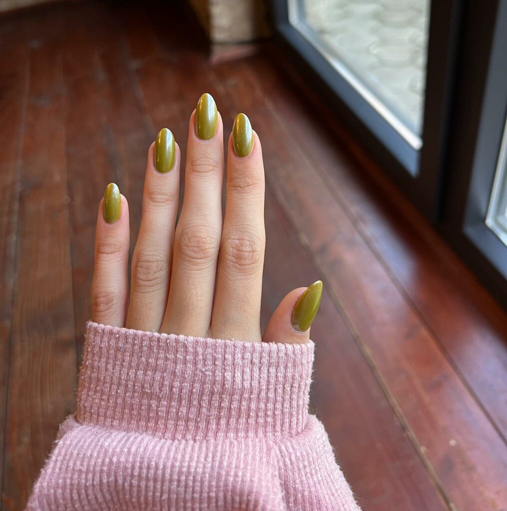 30 Latest Green Chrome Nail Ideas To Try in 2024! 36 Army Green Chrome Nails