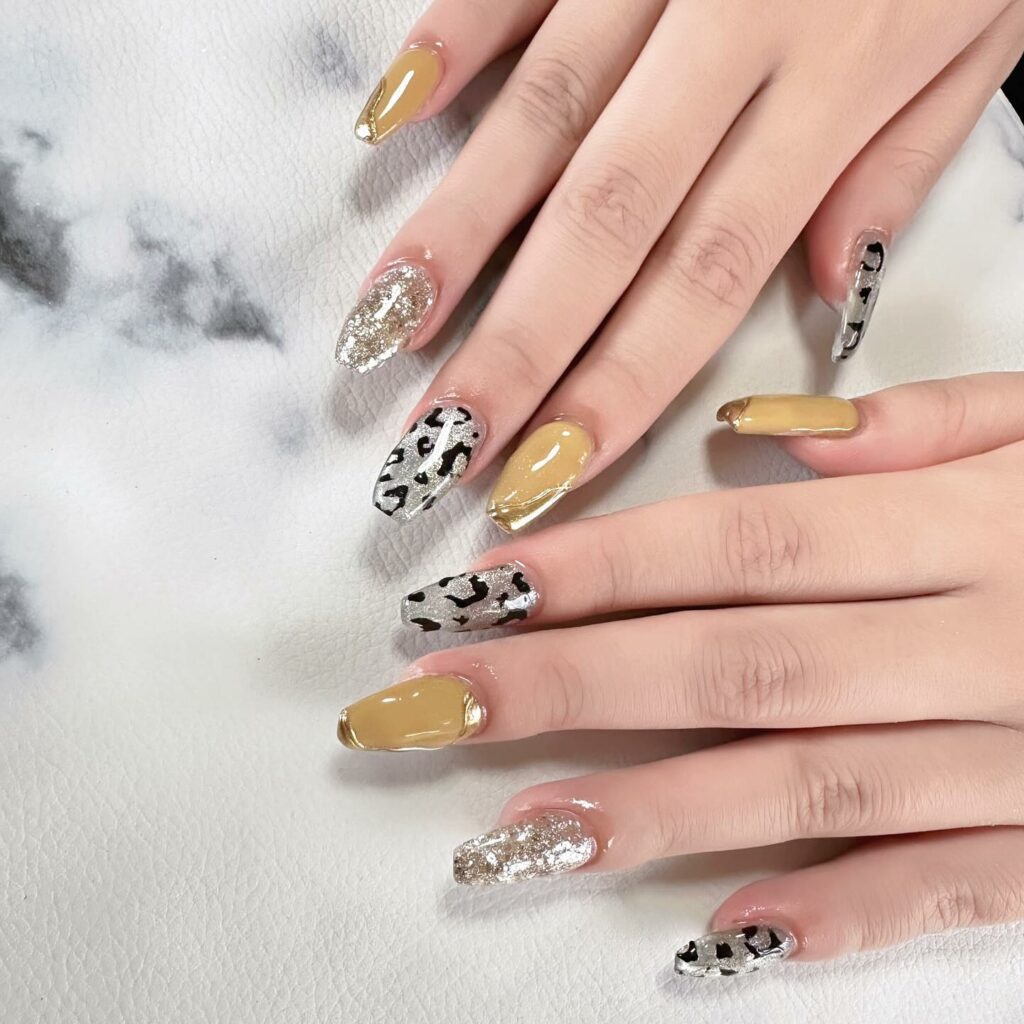 25 Latest Leopard Print Nail Ideas To Try In 2024! 32 Leopard Pattern On Silver Base Nails