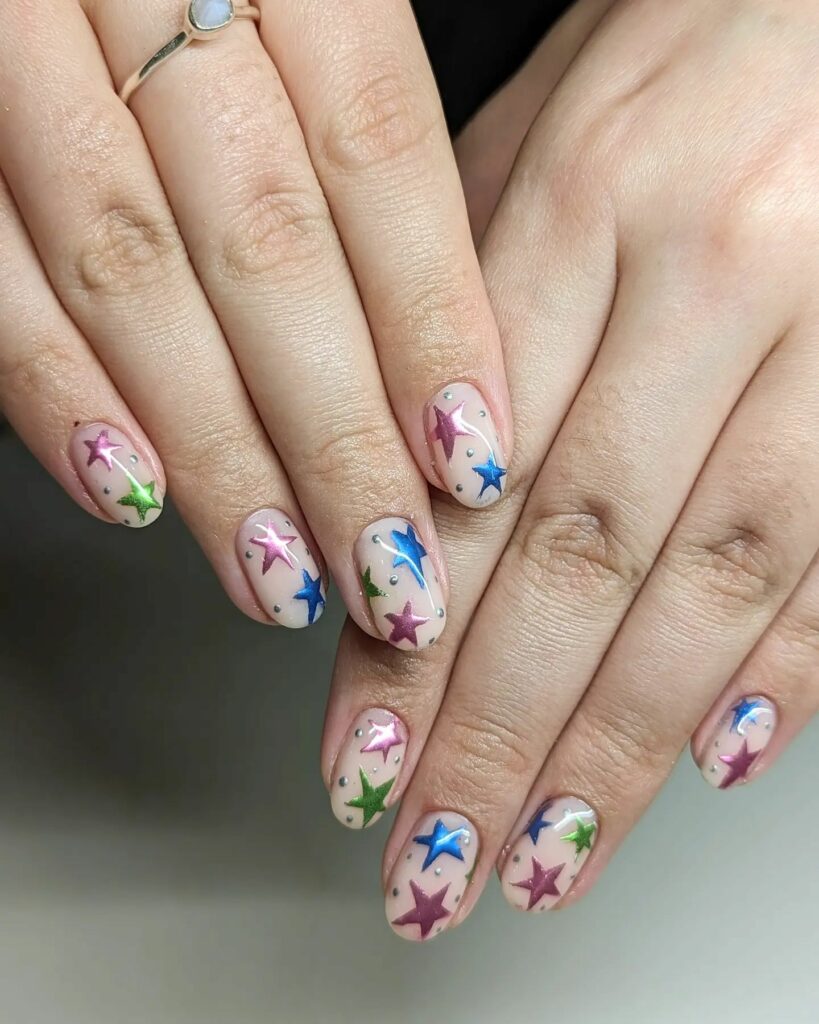 20 BEST 70S NAIL DESIGNS TO TRY IN 2024! 21 70s Nails With Stars Design