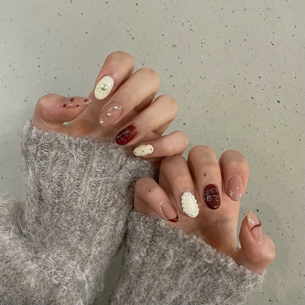 27 Romantic Nail Designs to Try for Valentine's Day 2024! 20