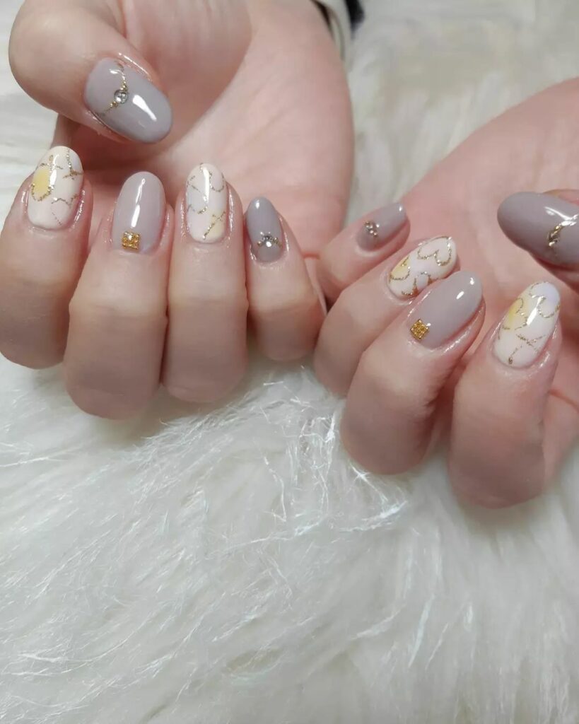 27 Romantic Nail Designs to Try for Valentine's Day 2024! 19