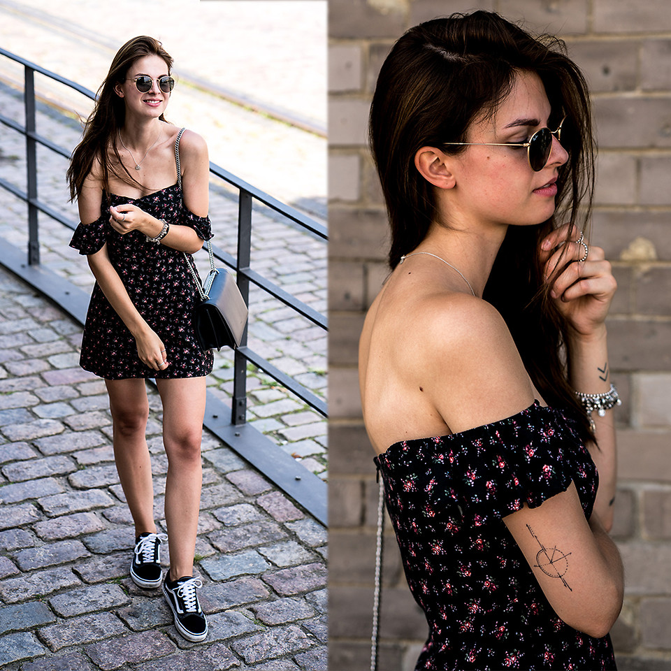What to Wear to an Amusement Park - The Ultimate Guide for 2024 11