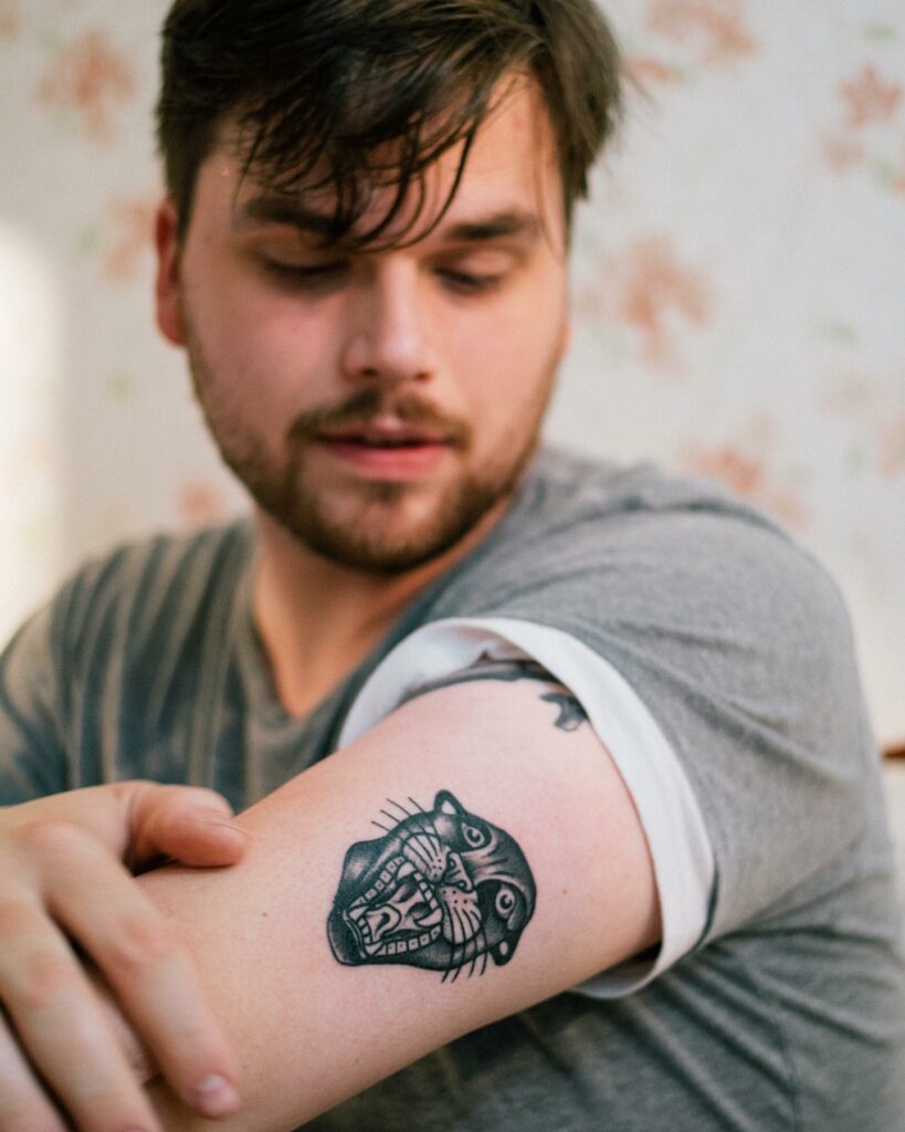 CAN YOU PUT NEOSPORIN ON A TATTOO - GET THE FACTS IN 2024 14 Neosporin on Tattoo