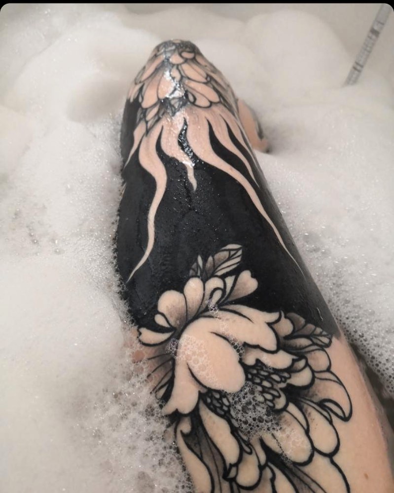 How To Scratch A New Tattoo Without Damaging It - Yes It Is Possible! 14 Tattoo shower