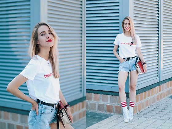 What To Wear To A 90s Party: Amazing Ideas To Inspire You In 2024 11 90s schoolgirl