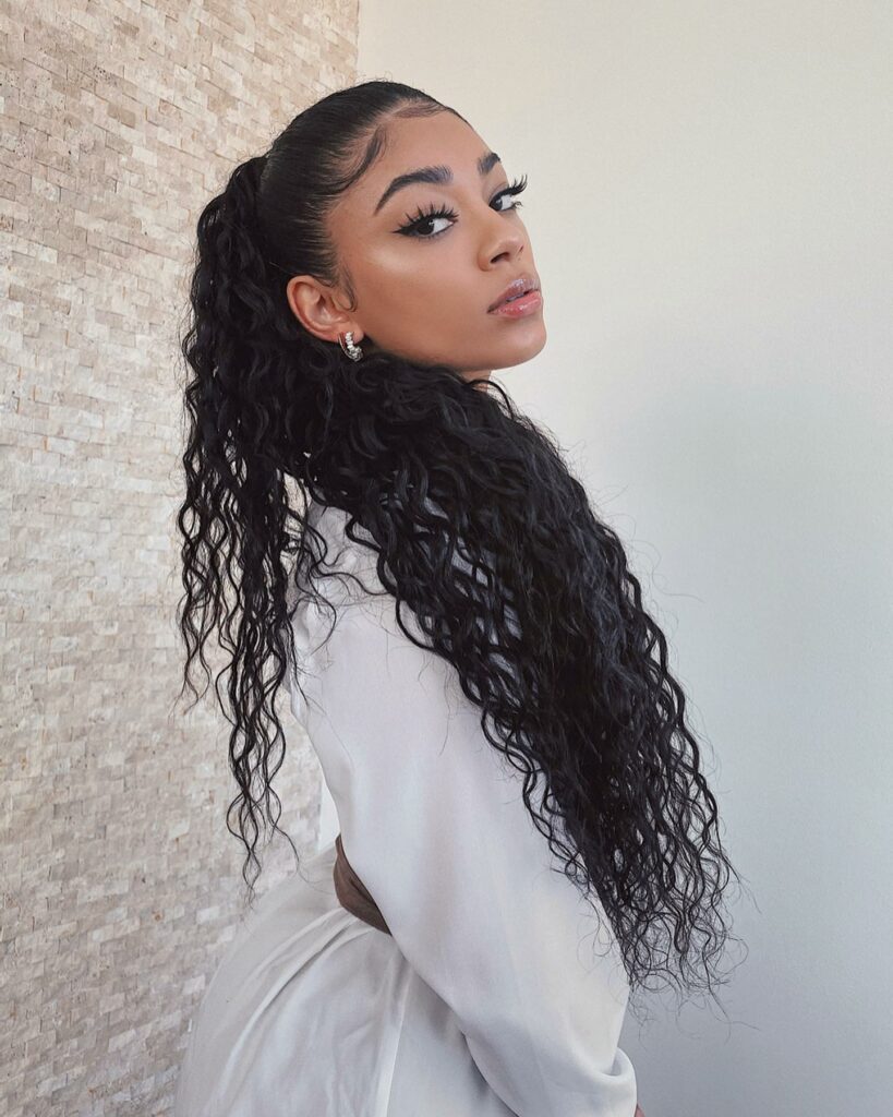 25 Natural Hairstyles Ideas to Embrace Your Authenticity in 2024 27 Long natural