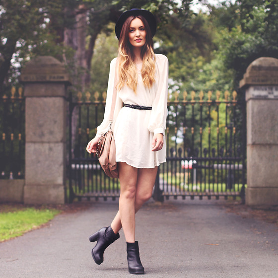 What Shoes To Wear With A Short Dress - 16 Ankle Boots