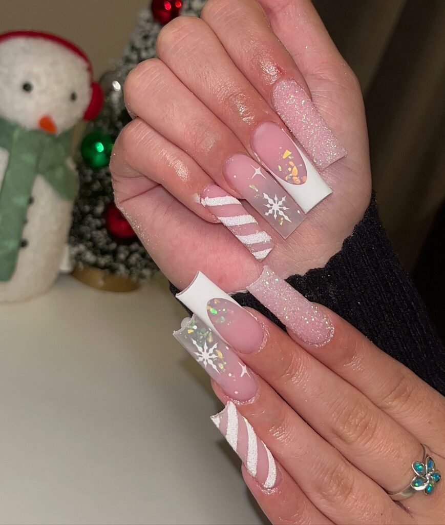 Transition Gracefully with 20 Christmas Ombré Nail Ideas in 2024 29 Acrylic Christmas Ombré Nails