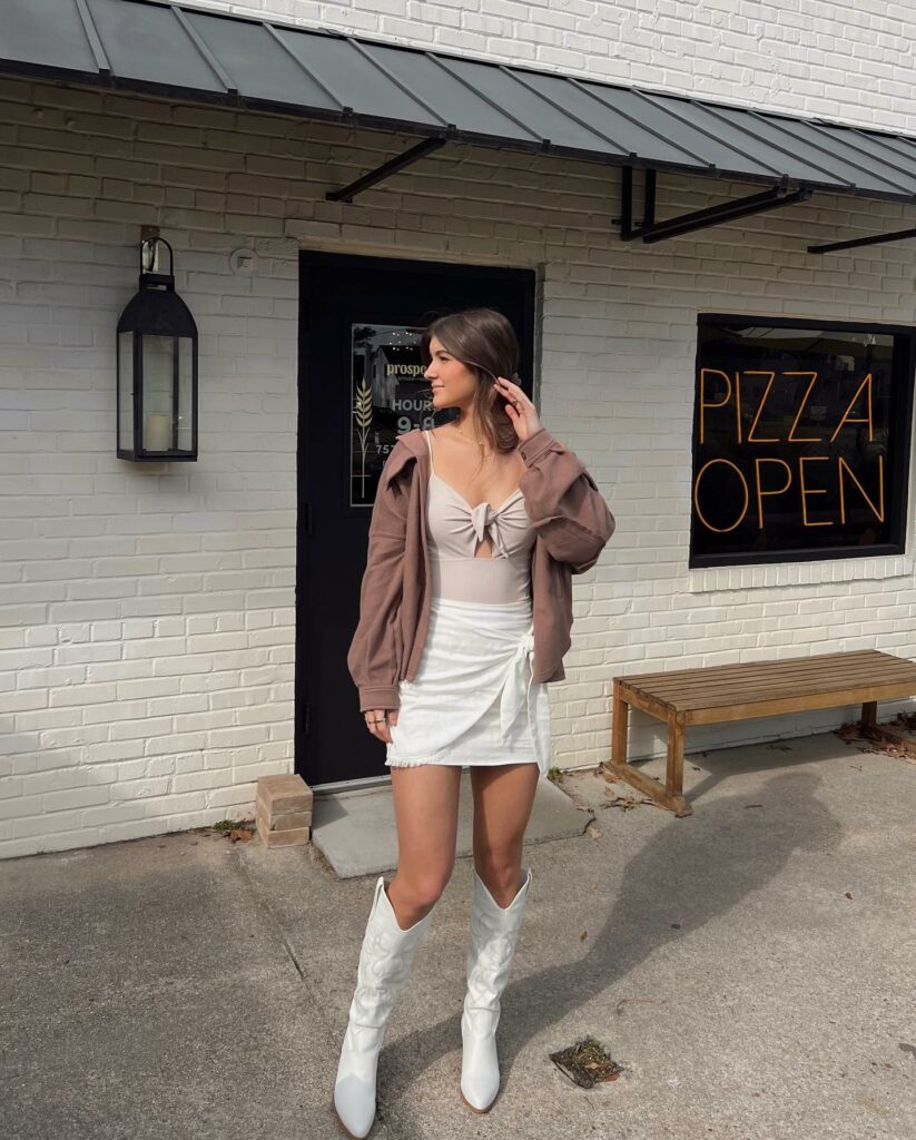 What to Wear to a White Party 28 All White Set & White Combat Boots