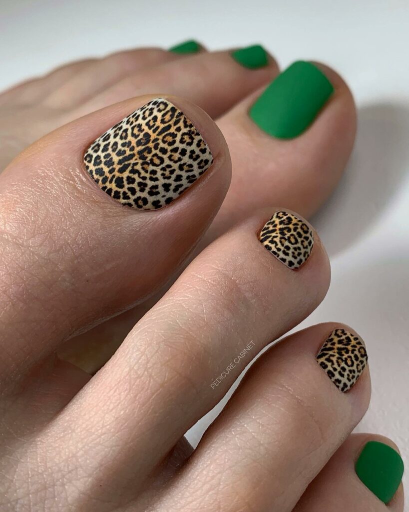30 Gel Pedicure Ideas to Experiment with in 2024 15 Animal Print Adventure