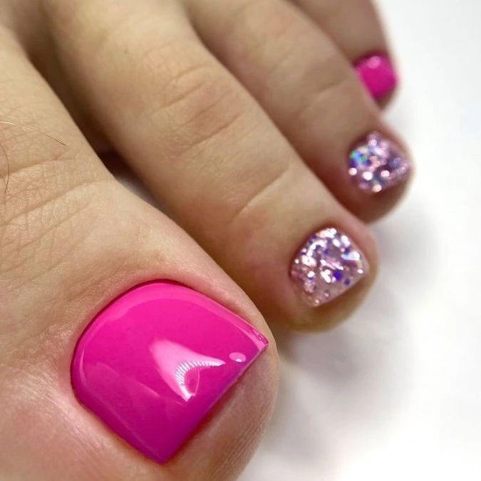 Add Sparkle with 25 Sparkly Toe Nails for 2024 27 Combination Of Pink And Sparkly Glitters