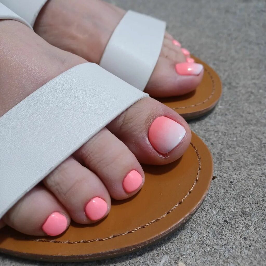 30 Ombre Pedicure Ideas to Experiment with in 2024 22 Black Ombre