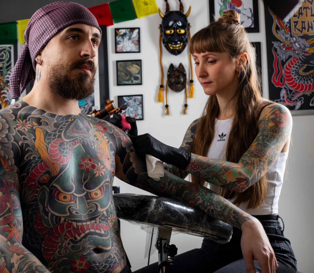 How Long Should I Keep My Tattoo Wrapped: 3 Simple Principles To Follow! 10 Tattoo Wrapped
