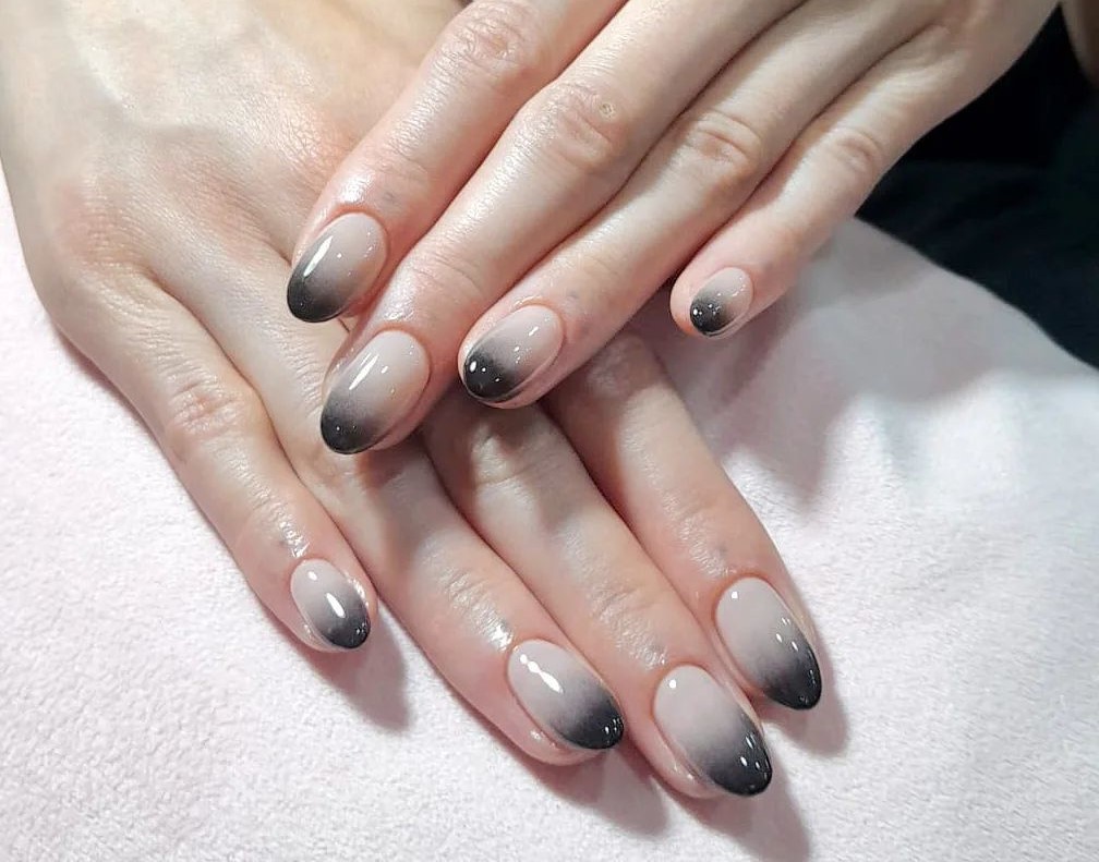 45 Latest Short Black Nail Designs To Try In 2024! 37 Black Ombré Acrylics