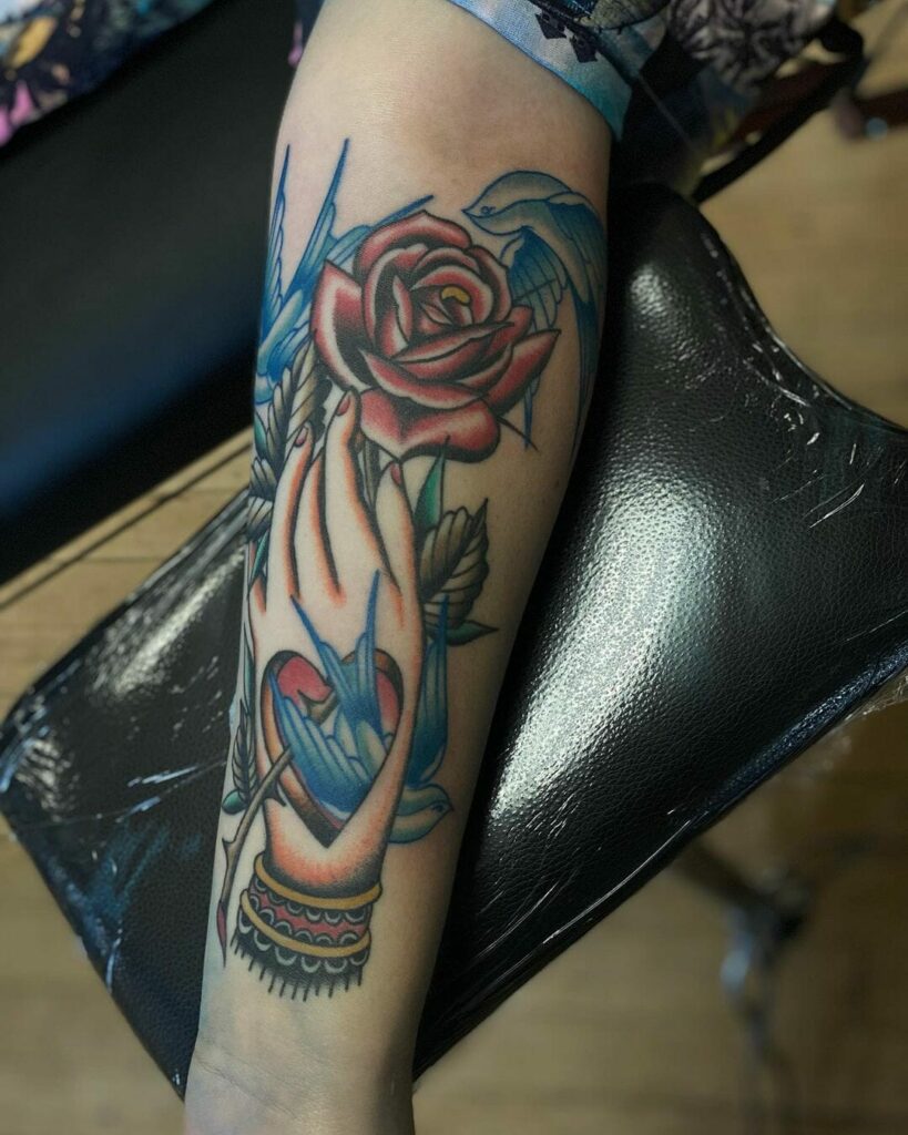 11+ Traditional Sparrow Tattoo Ideas You Have To See To Believe! 17 Aphrodite Sparrow Tattoo