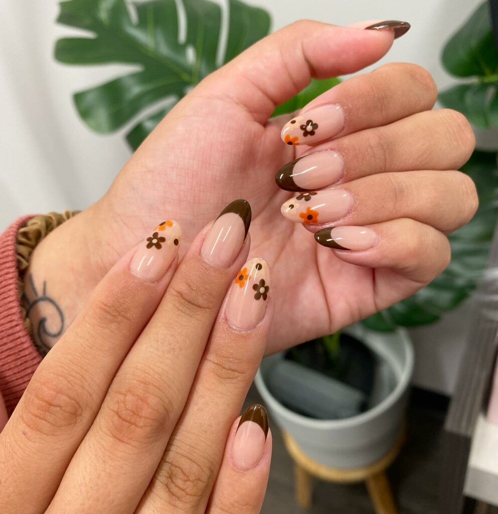 30 Latest November Nail Designs To Try This Fall 11 Autumnal Accents nails