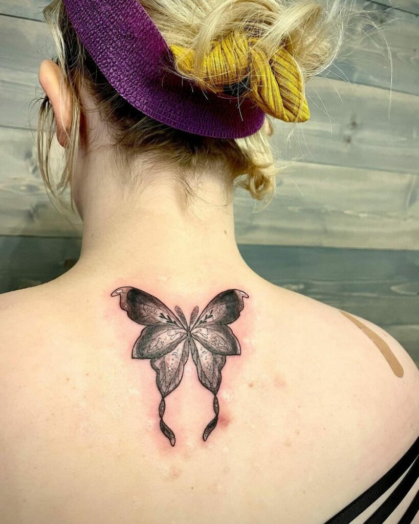19+ Back Of Neck Tattoo Ideas You'll Have To See To Believe! 18 Back Of Neck Tattoos With Beautiful Butterfly Designs