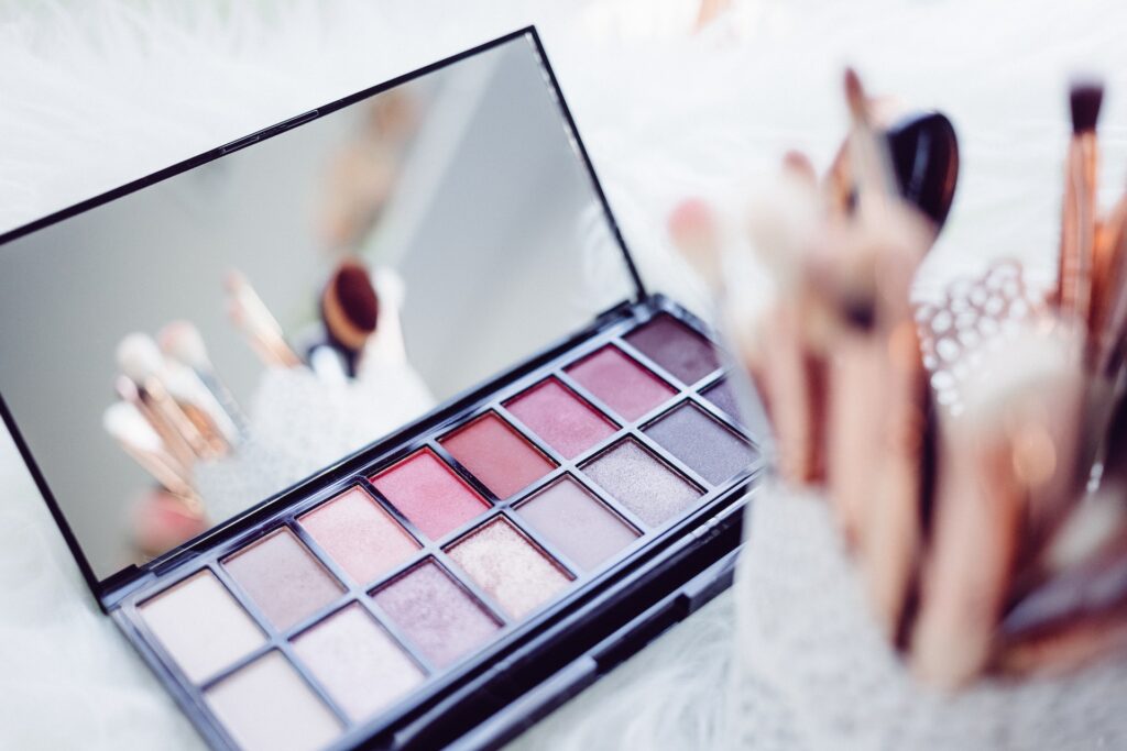 10 Must-Have Makeup Bag Essentials Every Woman Should Own In 2024 10 Bag Essentials