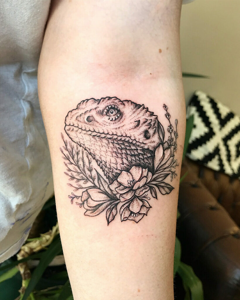 18+ Bearded Dragon Tattoo Ideas To Inspire You! 24 Bearded Dragon Head Tattoo