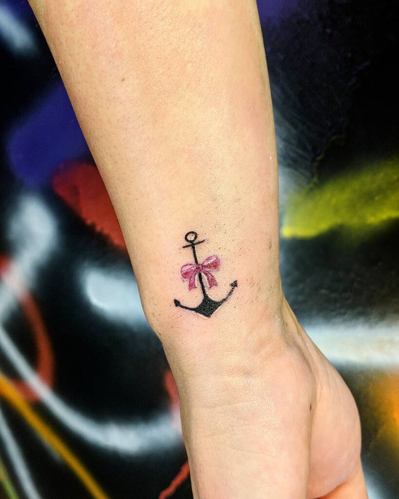 20+ Meaningful Small Tattoos Ideas That Will Blow Your Mind 17 Beautiful Anchor Tattoo
