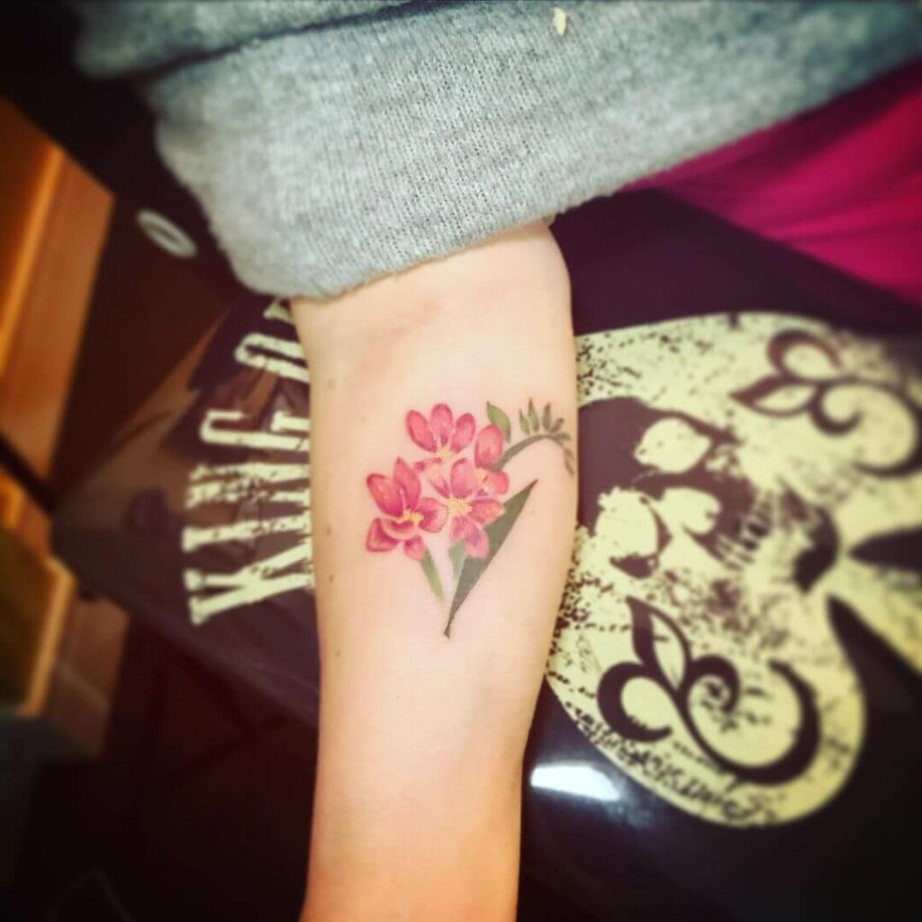 11+ Ashes Tattoo Ideas That Will Blow Your Mind! 17 Beautiful Memorial Tattoo For Your Mother With Ashes In Tattoo Ink