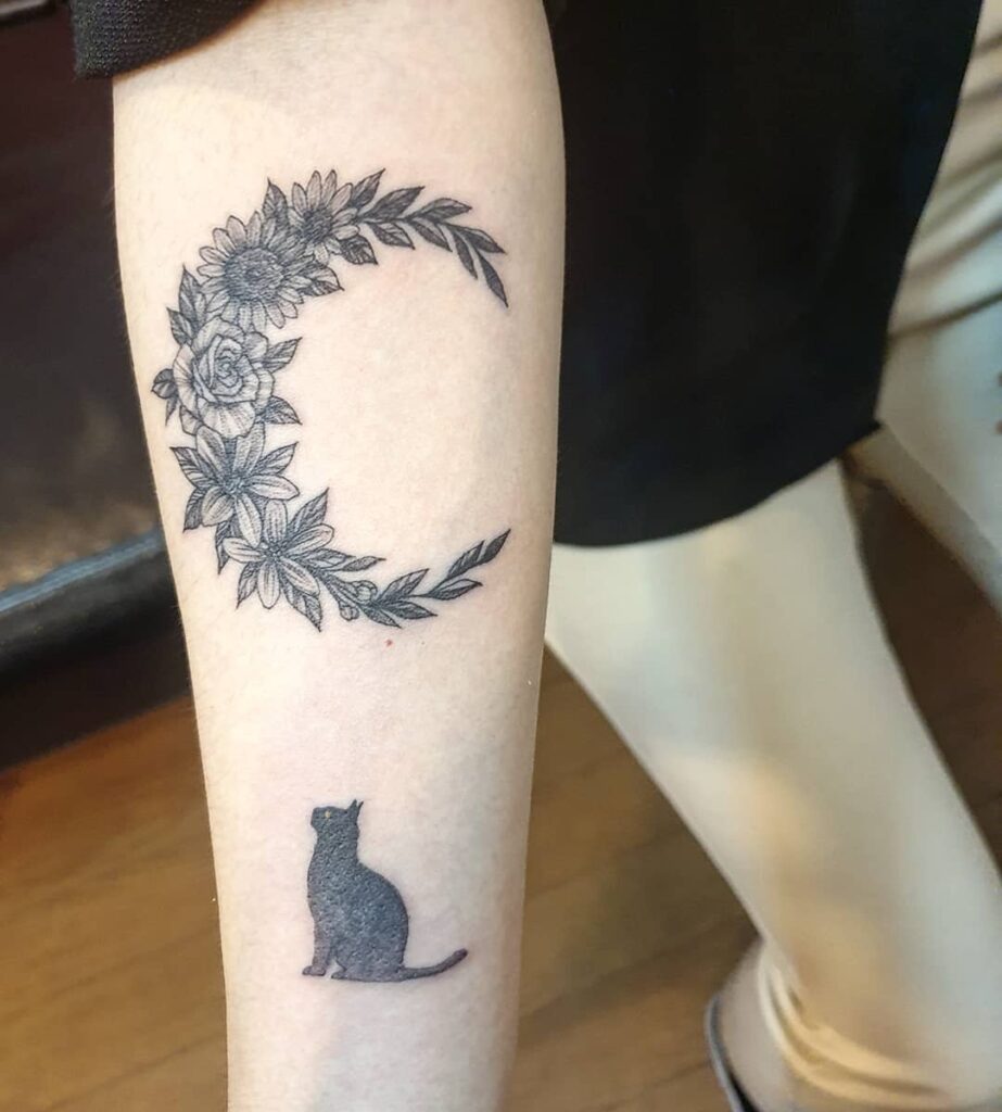 10+ Moon Flower Tattoo Ideas That Will Blow Your Mind! 15 Black Moon And Flower Tattoo With Black Cat