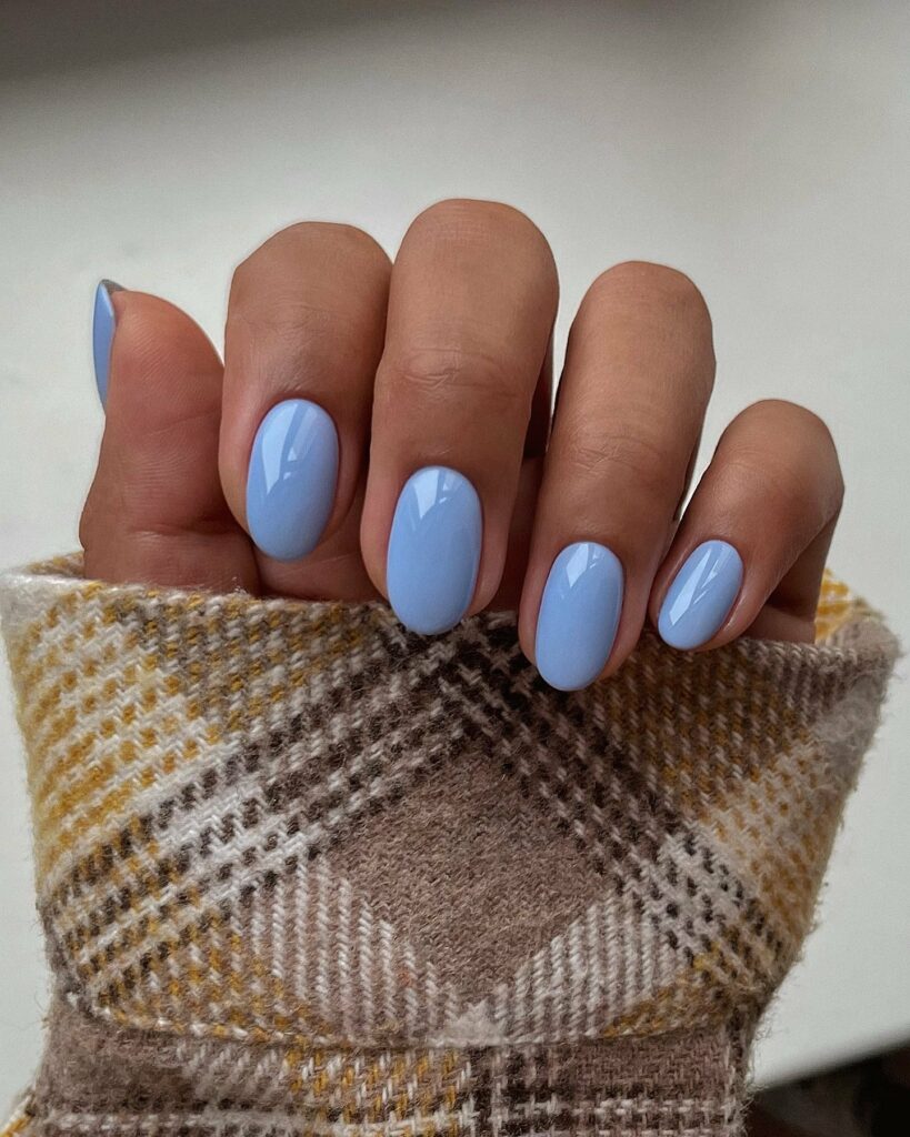 Get Creative with 39 Cute Short Nails Designs for 2024 32 Blue Gradient Nails