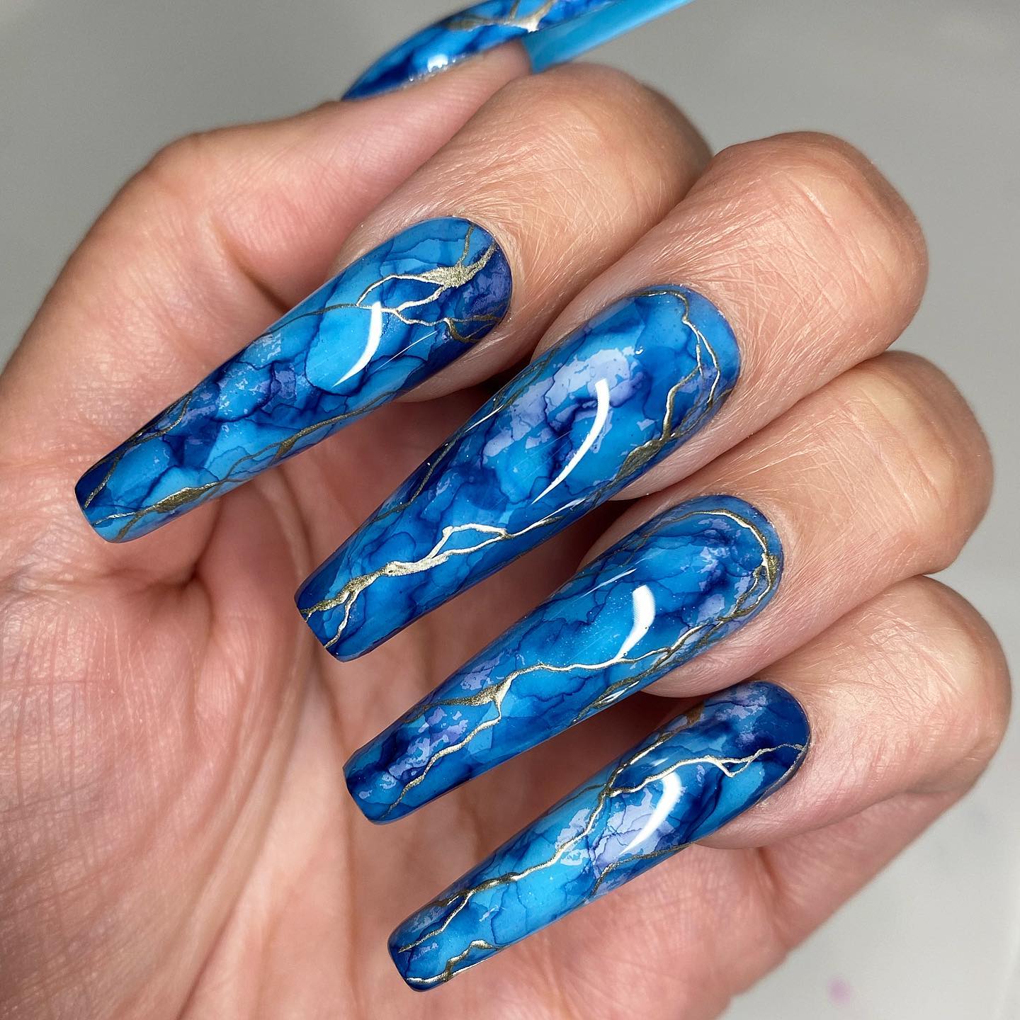 35 Latest Dark Blue Nail Designs To Try In 2024! 15