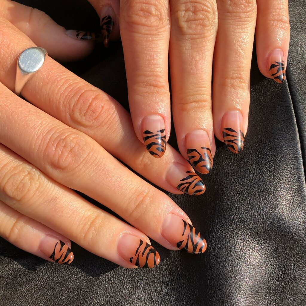Stylish Burnt Orange Nail Trends of 2024 π 45 Burnt Orange with Black Tips