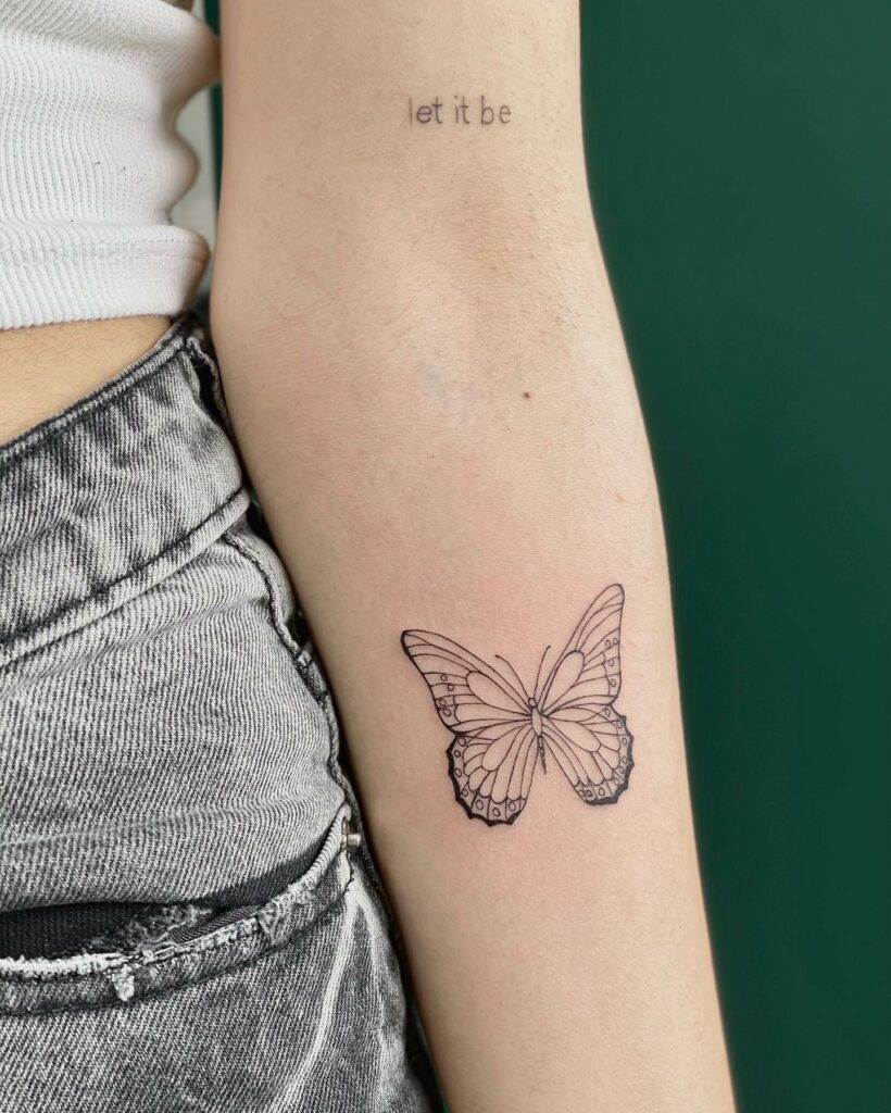 12+ Butterfly Tattoo On Hand For Girl That Will Blow Your Mind! 10 Butterfly Tattoo On Hand