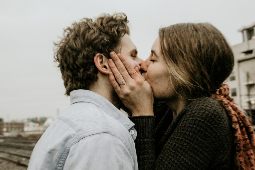 Yes Kissing Can Bruise Your Lips But Don't Worry It Doesn't Happen Often! 15 Calories Burned by Kissing