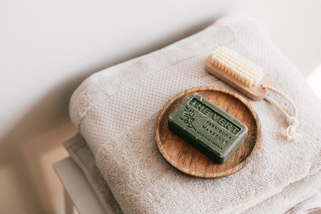 Is it Safe to Use Body Wash for Facial Cleansing? 10 Can I Wash My Face with Body Wash