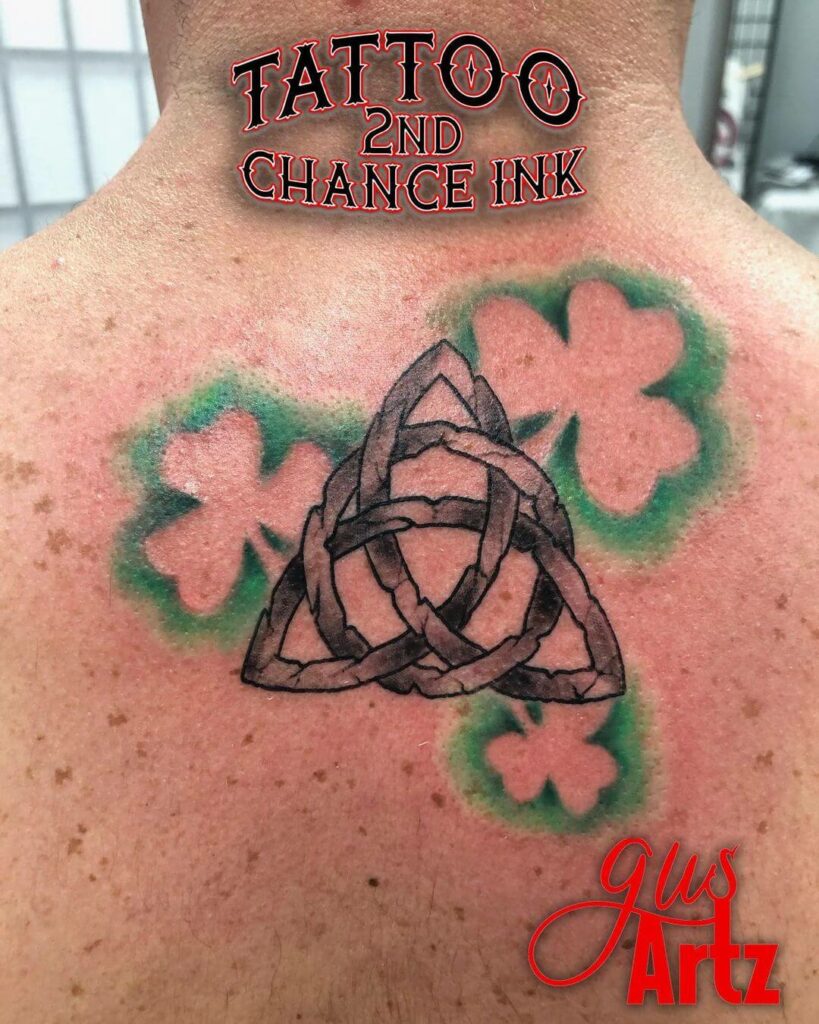 11+ Irish American Tattoo Ideas That Will Blow Your Mind! 12 Celtic Irish Tattoo With Triquetra