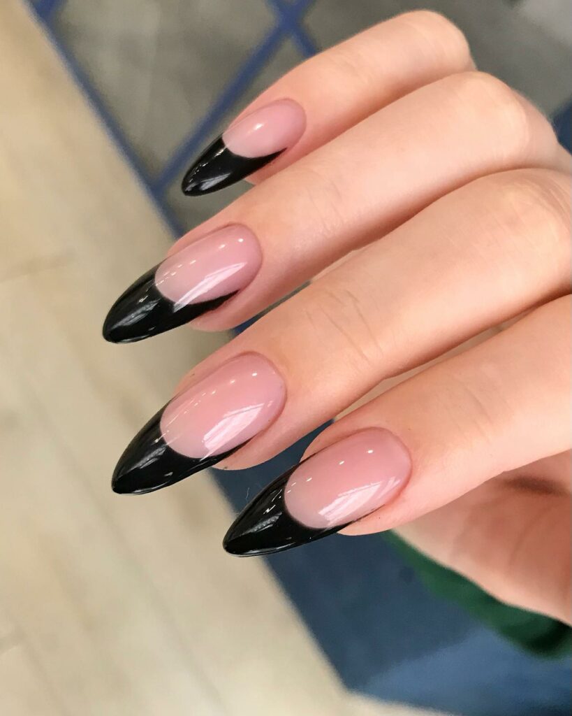 21 Trendy Black French Tip Manicure Ideas to Try in 2024 24 Chaos