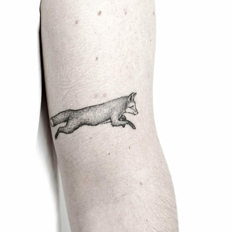 12+ Small Fox Tattoo Ideas To Inspire You! 14 Chic Black And White Small Fox Tattoo Designs That Are Worth A Shot