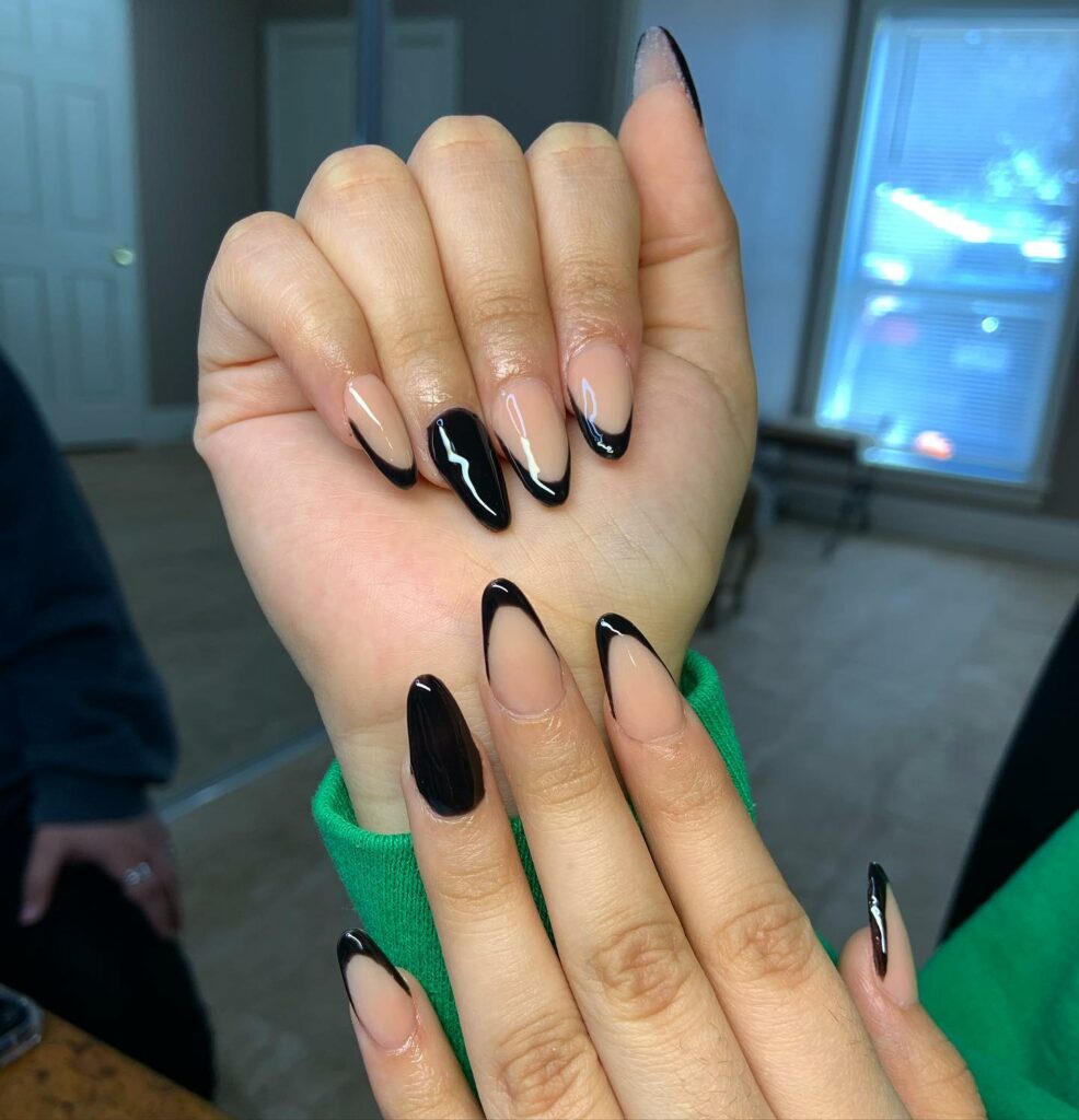 30 Latest Black Almond Nail Ideas To Try In 2024! 45 Classic Black Almond Nails