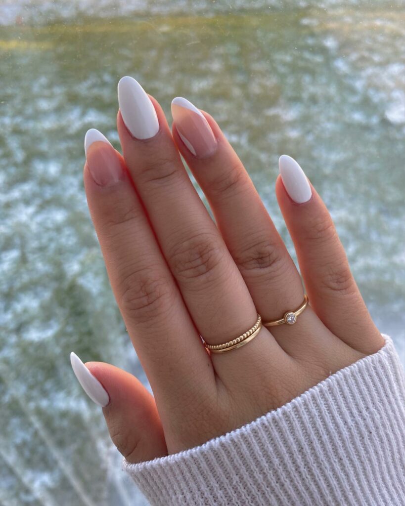 44 Latest White Nail Ideas To Try In 2024! 24 Classic Glossy White Nails