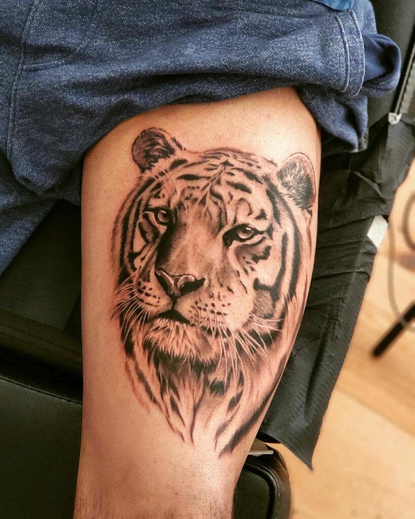 12+ Tiger Thigh Tattoo Ideas That Will Blow Your Mind! 11 Classic Tiger Thigh Tattoo