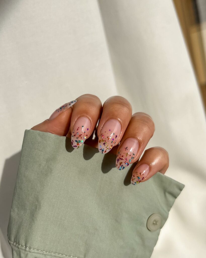 Chic Ombré French Nail Designs to Try in 2024 🇫🇷 22 Confetti Kiss